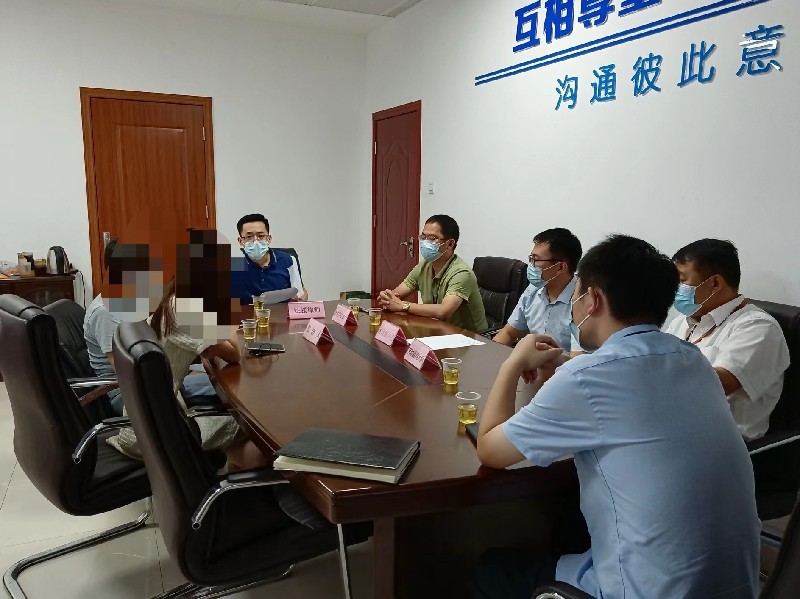 法援律師調(diào)解現(xiàn)場.jpg